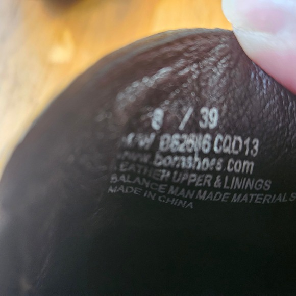 Born Brown Leather Heeled Ankle Booties Women's Size 8 EU 39 Comfort Shoes - Picture 3 of 10